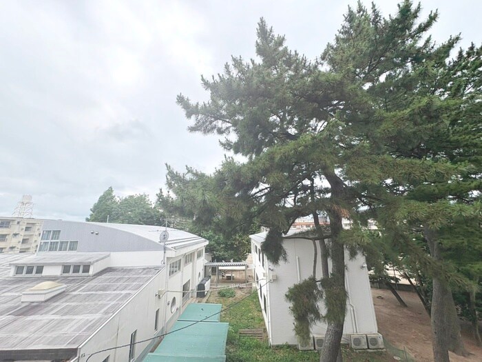 物件内観写真22　(室内からの展望)