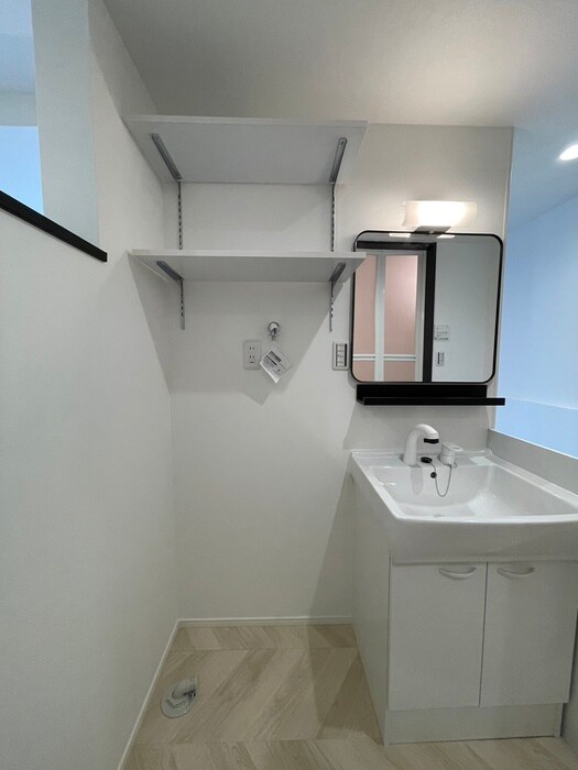 物件内観写真15　(洗濯機置場)