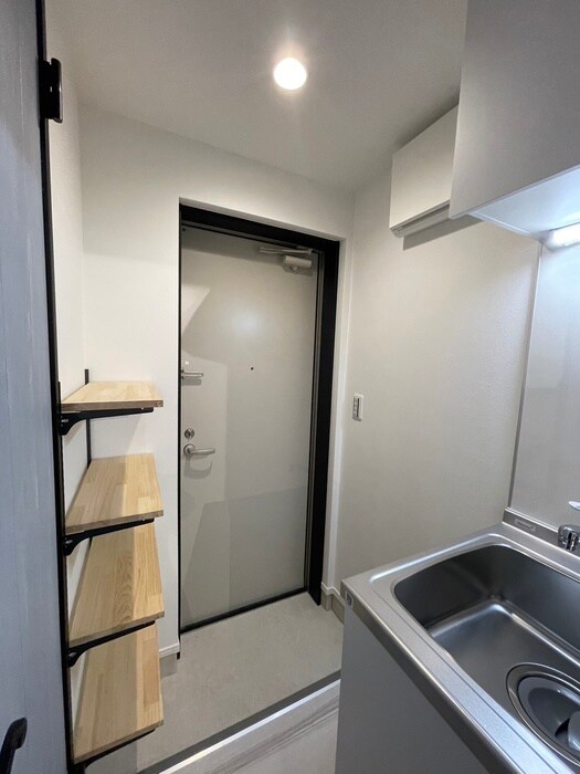 物件内観写真16　(玄関)