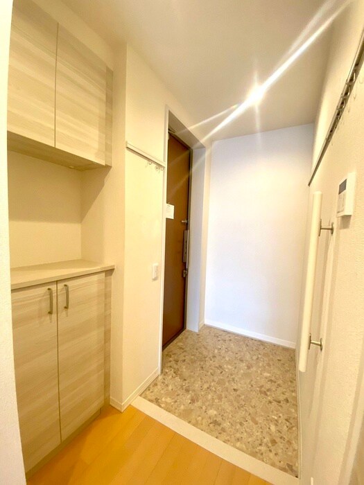 物件内観写真15　(玄関)