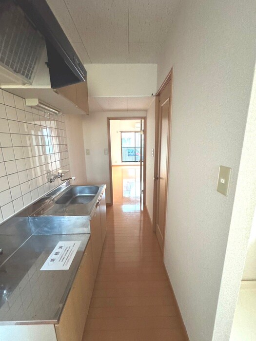 物件内観写真22　(廊下)