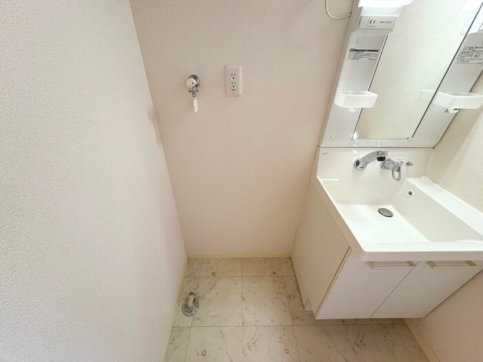 物件内観写真17　(洗濯機置場)