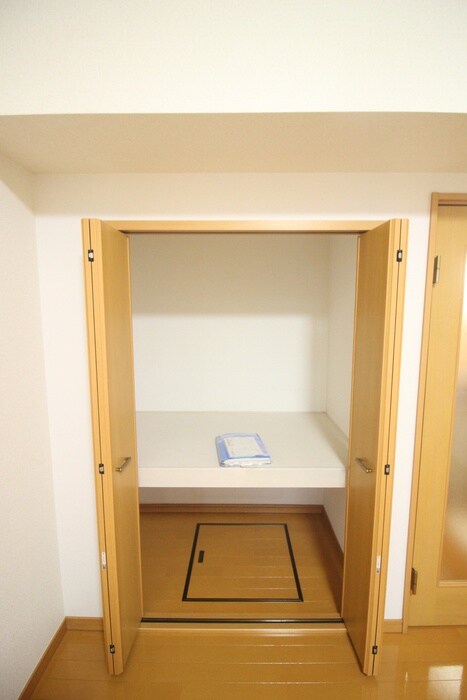 物件内観写真11　(収納)