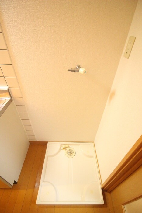 物件内観写真14　(洗濯機置場)