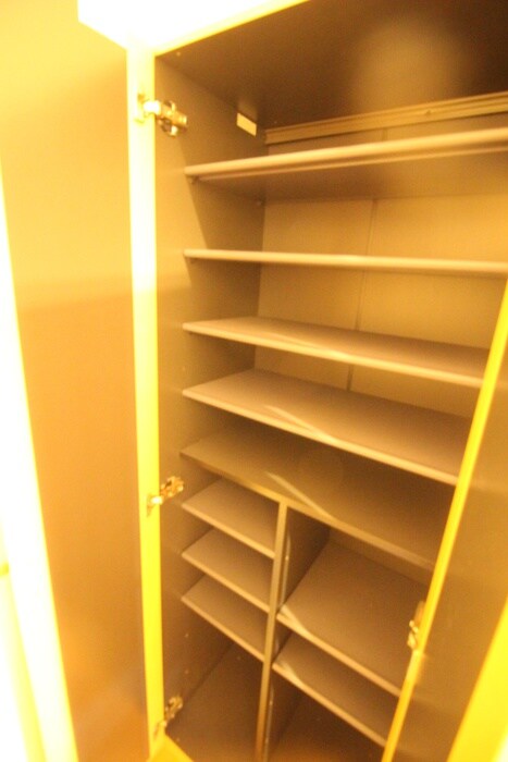 物件内観写真15　(靴箱)