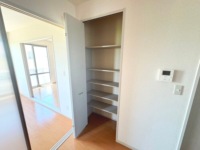 物件内観写真11　(収納)