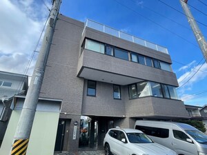 Hビル外観写真