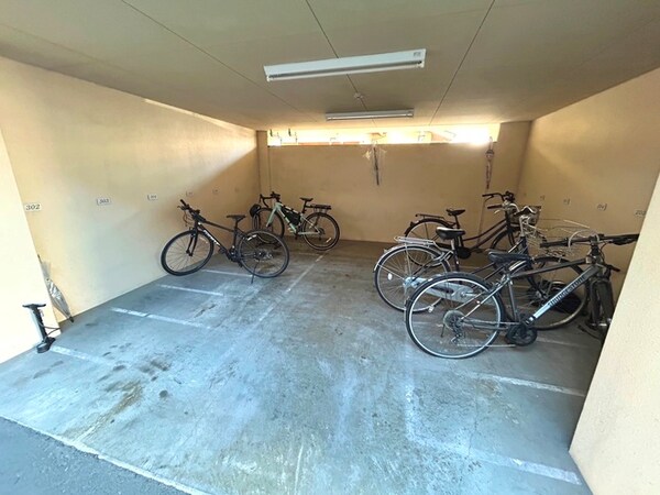 駐輪場