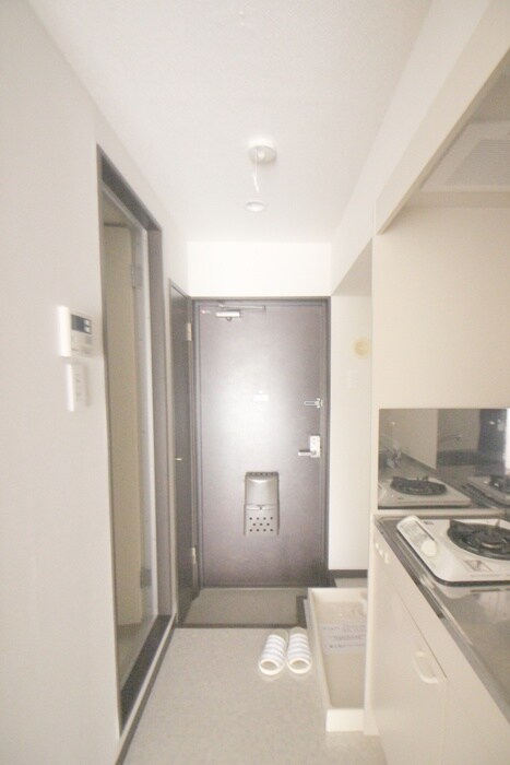 物件内観写真12　(玄関)