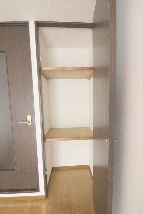 物件内観写真13　(収納)