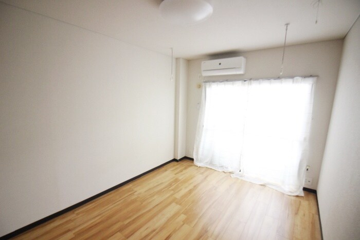 物件内観写真15　(居室)