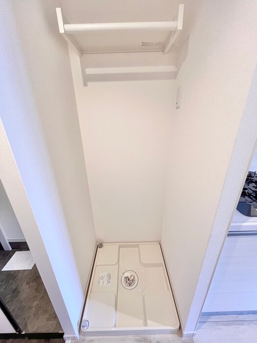 物件内観写真16　(洗濯機置場)