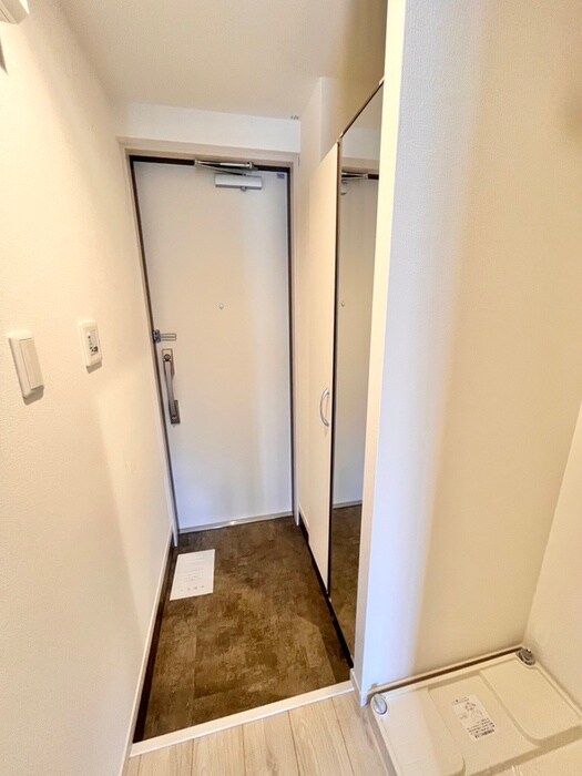 物件内観写真17　(玄関)