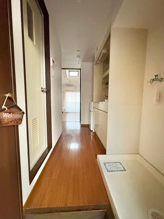 物件内観写真11　(廊下)