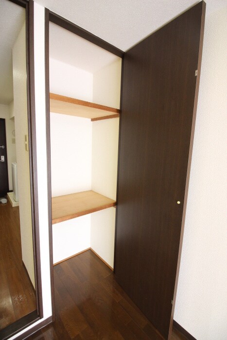 物件内観写真12　(収納)