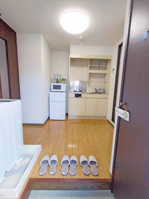 物件内観写真12　(玄関)