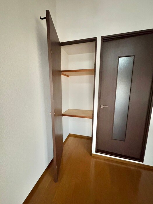 物件内観写真15　(収納)