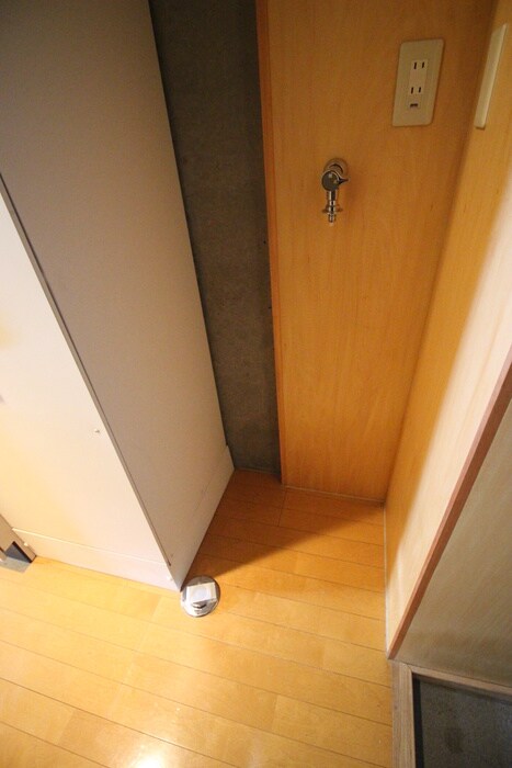 物件内観写真15　(洗濯機置場)