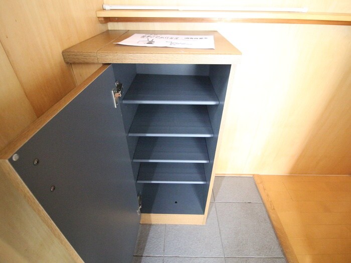 物件内観写真15　(靴箱)