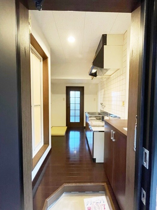 物件内観写真16　(廊下)