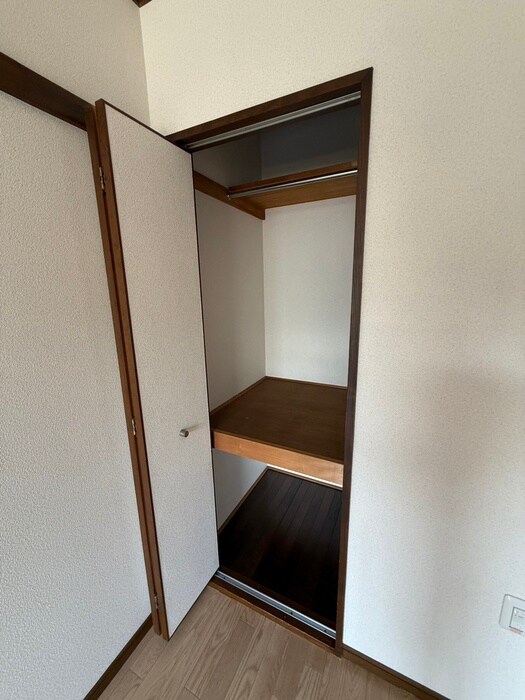 物件内観写真12　(収納)