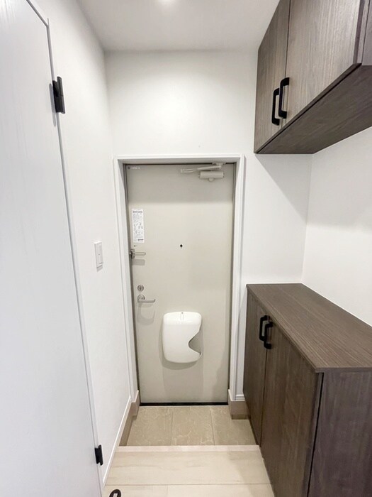 物件内観写真17　(玄関)