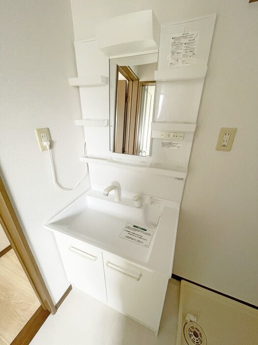 物件内観写真11　(洗面)