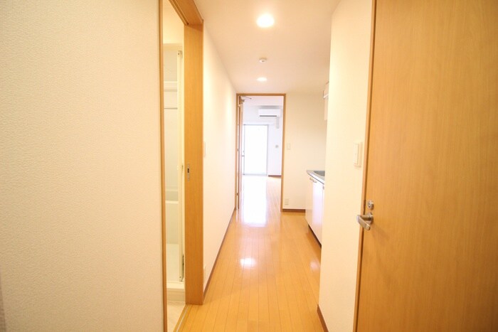 物件内観写真13　(廊下)