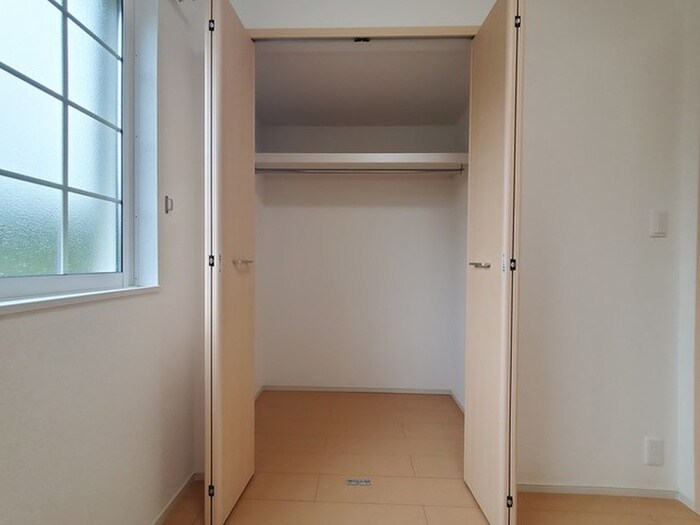 物件内観写真6　(収納)