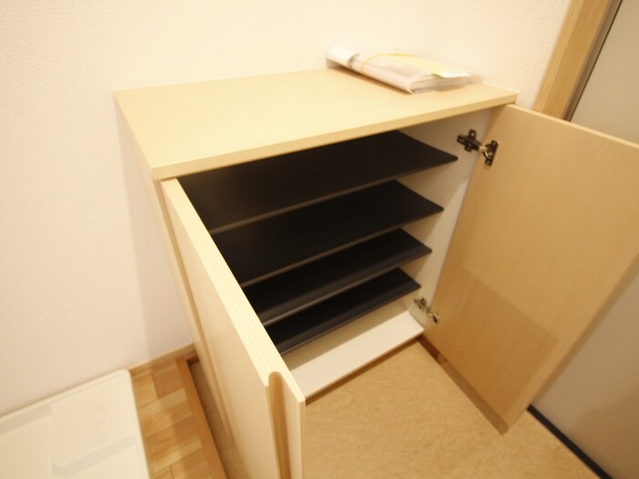 物件内観写真15　(靴箱)