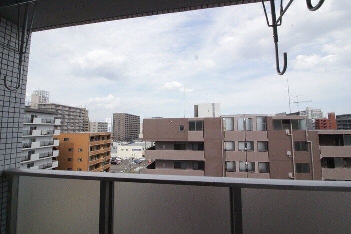 物件内観写真17　(室内からの展望)