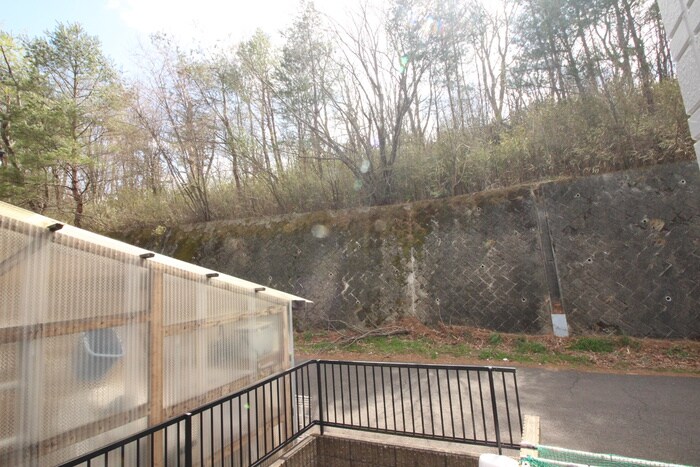 物件内観写真22　(室内からの展望)