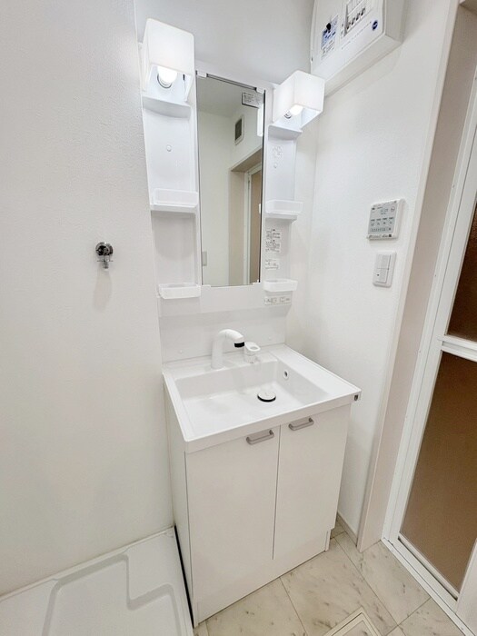 物件内観写真11　(洗面)