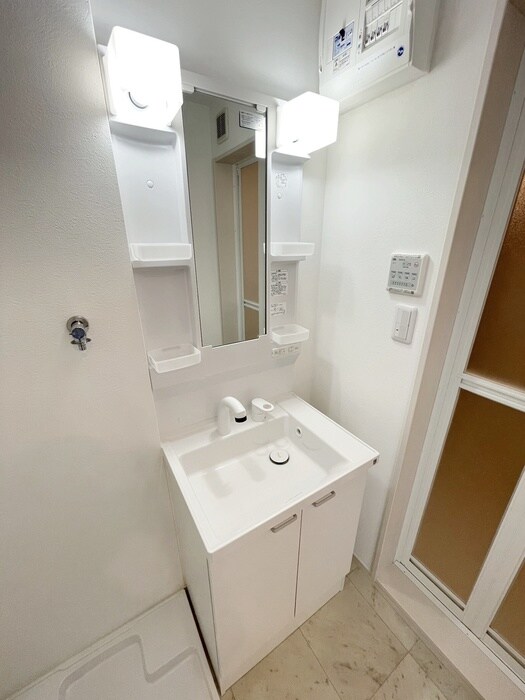 物件内観写真11　(洗面)