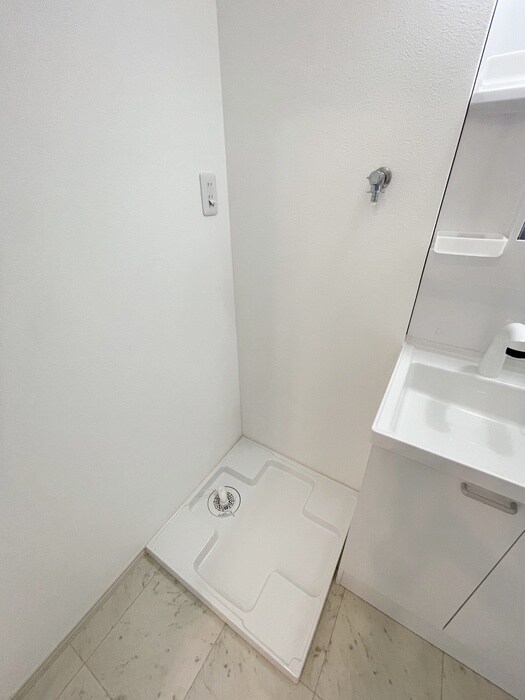 物件内観写真12　(洗濯機置場)