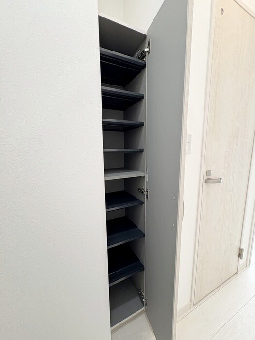 物件内観写真15　(靴箱)