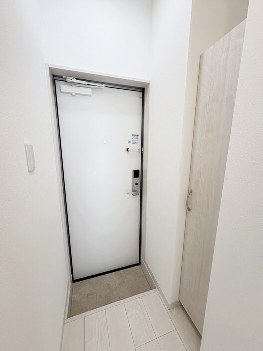 物件内観写真17　(玄関)