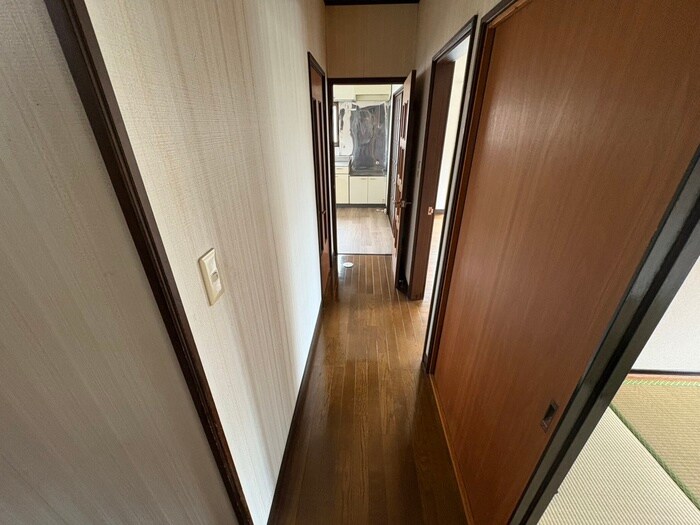物件内観写真17　(廊下)