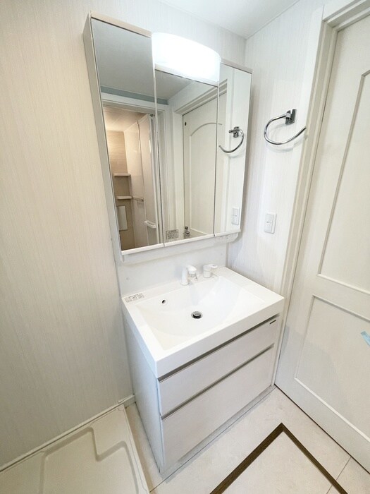 物件内観写真11　(洗面)