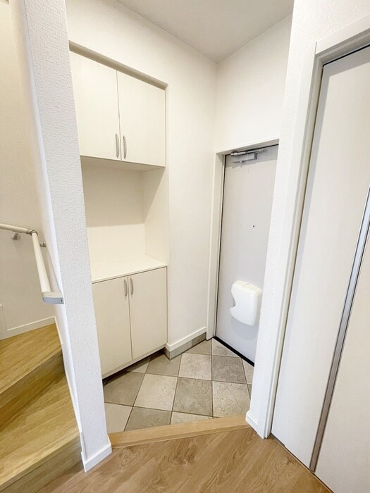 物件内観写真14　(玄関)