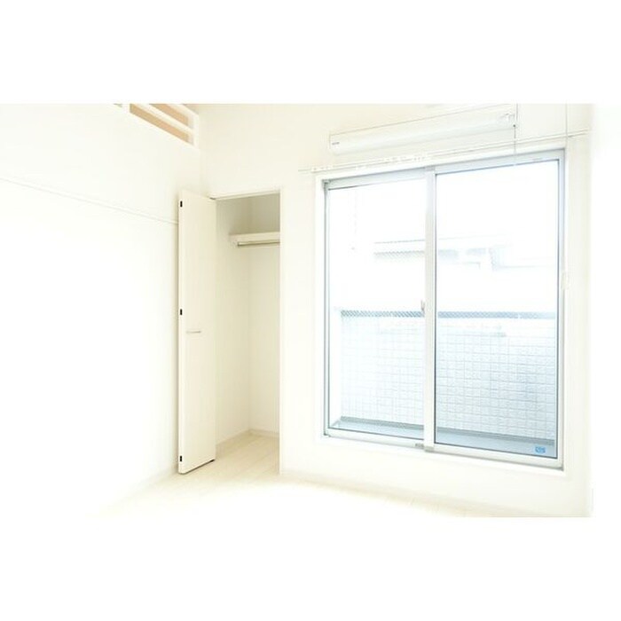 物件内観写真8　(居室)