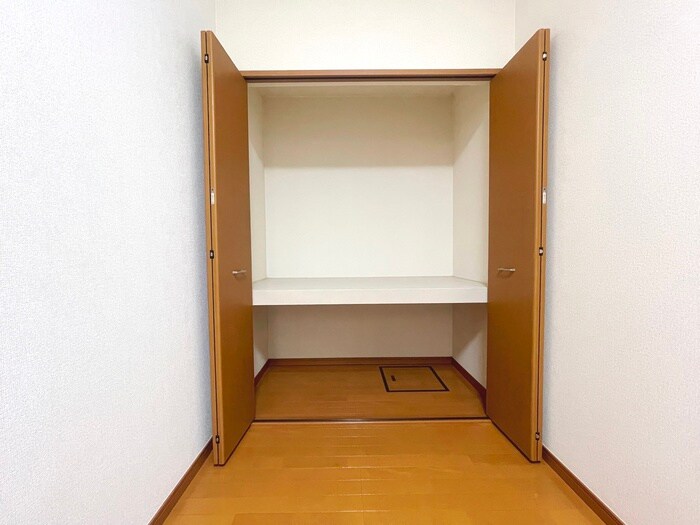 物件内観写真10　(収納)