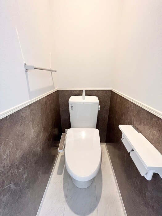 物件内観写真14　(トイレ)