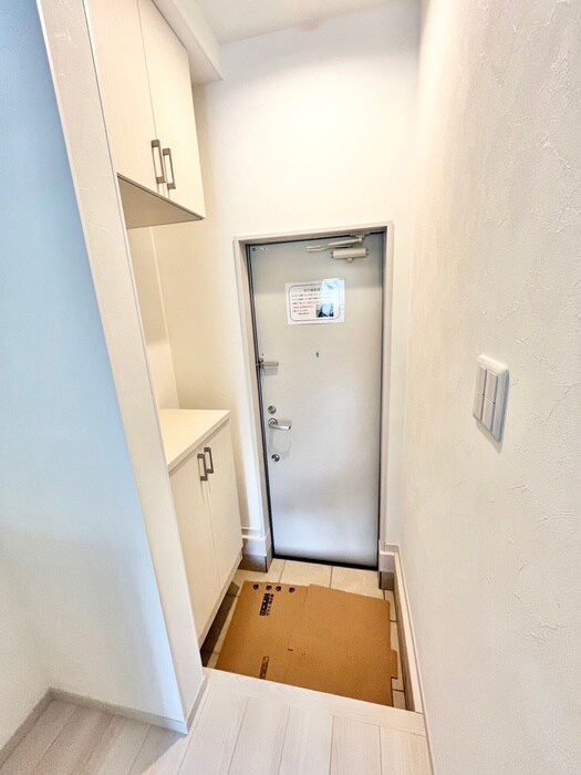 物件内観写真15　(玄関)