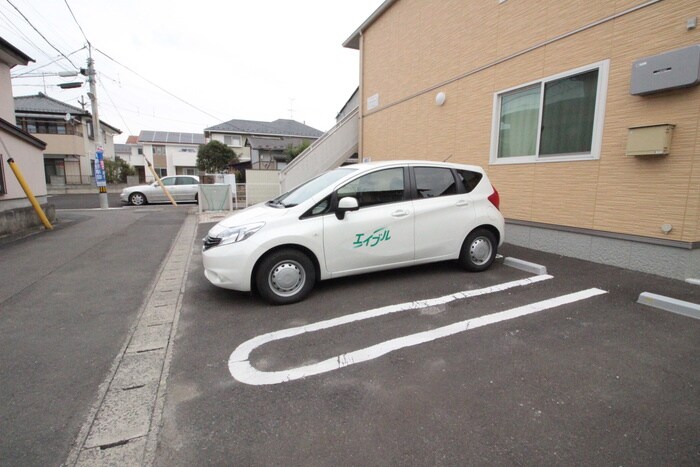 物件外観写真3　(駐車場)