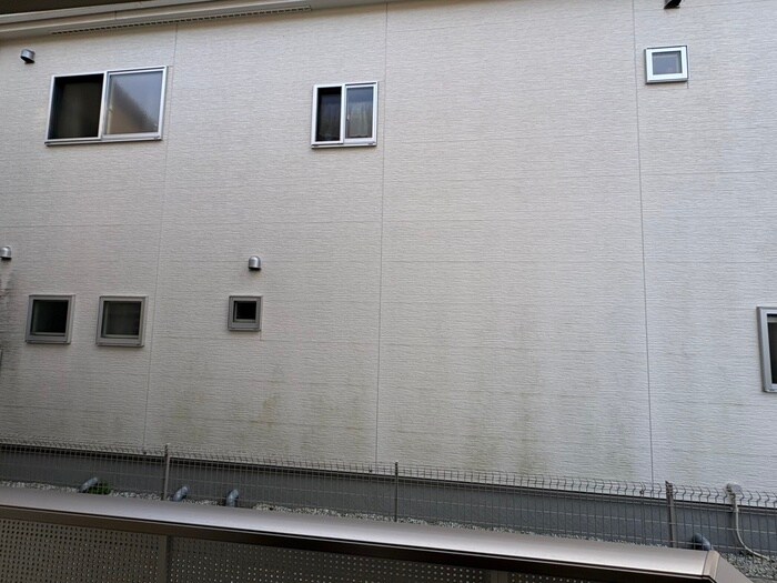 物件内観写真16　(室内からの展望)