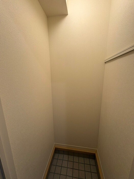 物件内観写真18　(収納)