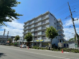 南仙台アルファビル外観写真