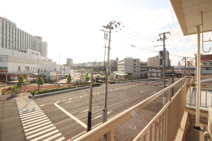 物件内観写真21　(室内からの展望)