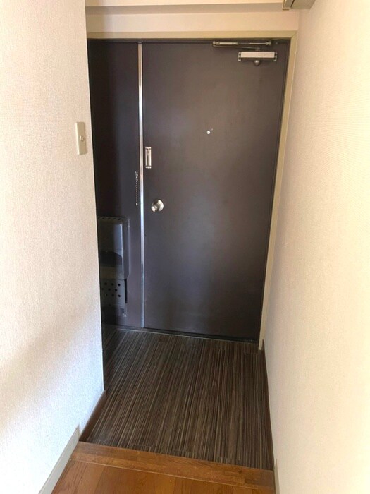 物件内観写真19　(玄関)